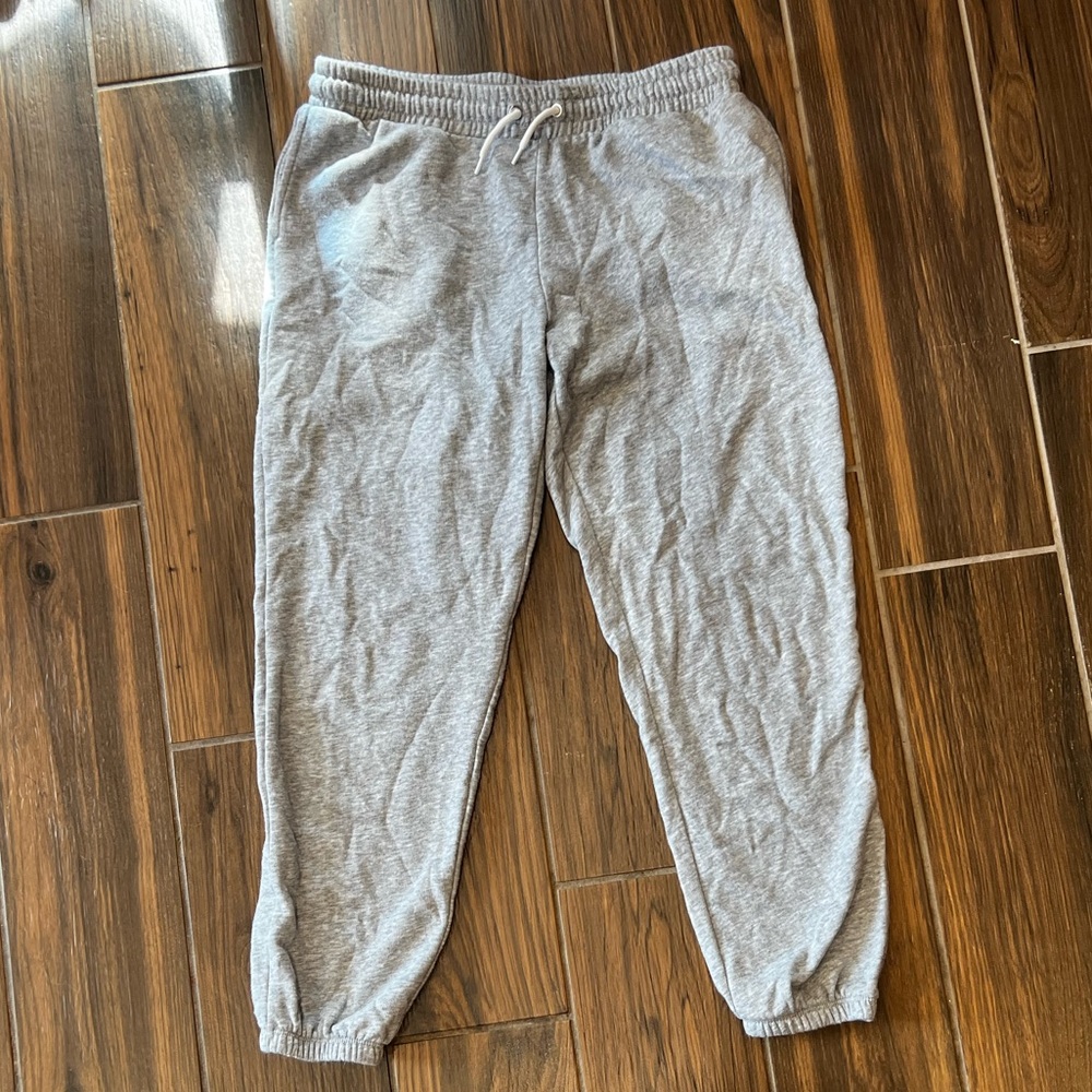 Old Navy cropped Sweatpants size M